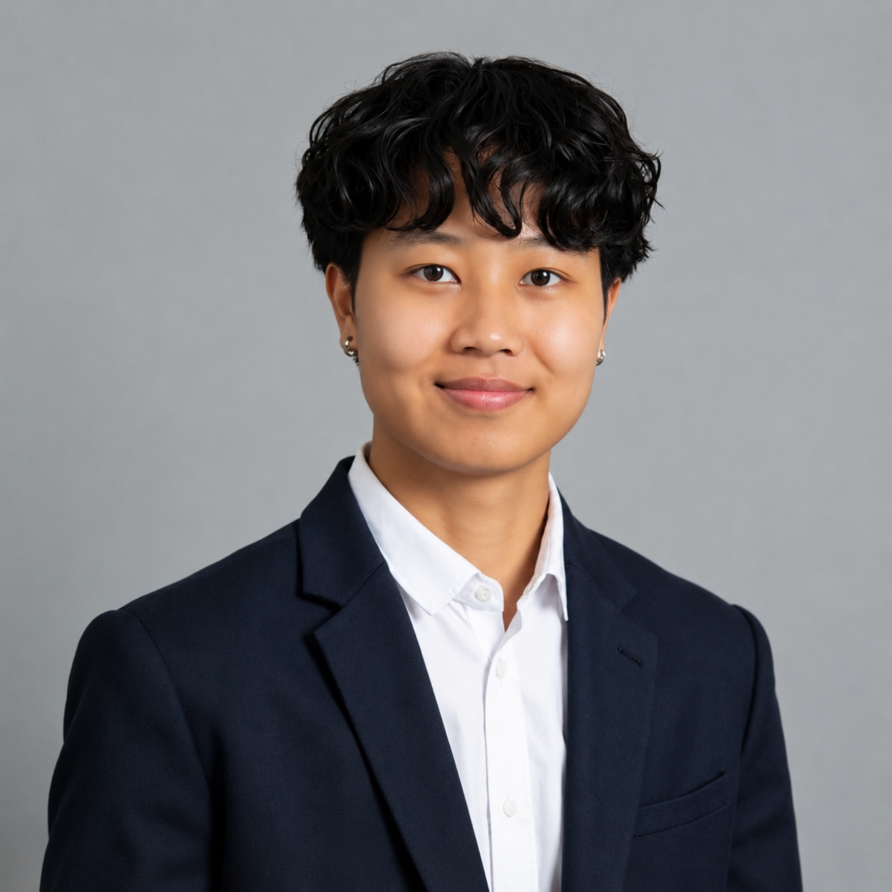 Tial Lang portrait